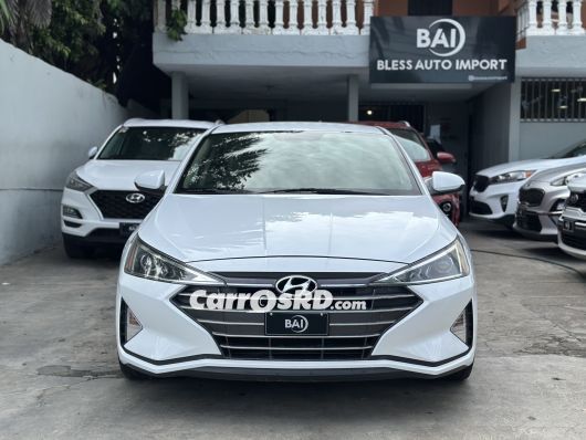Hyundai Elantra Carros en venta
