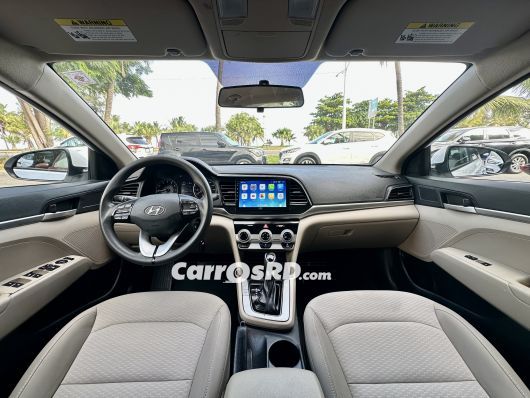 Hyundai Elantra Carros en venta