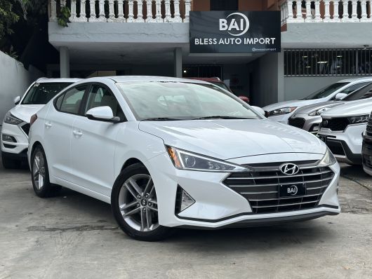 Hyundai Elantra SE en venta