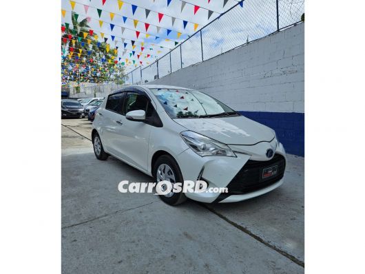 Toyota Vitz Carros en venta