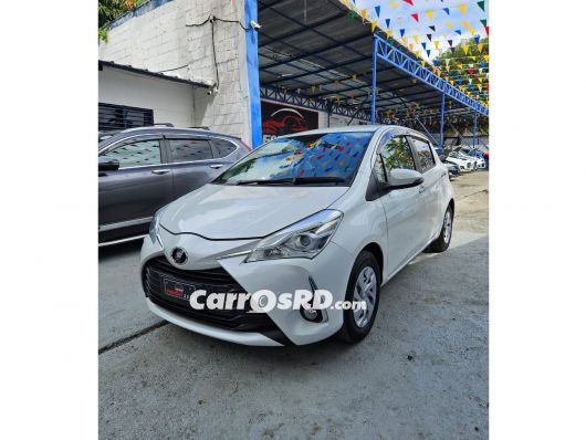 Toyota Vitz Carros en venta