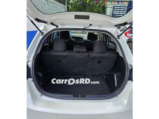 Toyota Vitz Carros en venta