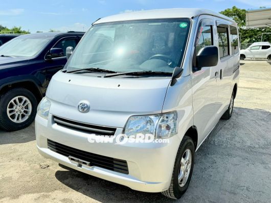 Toyota Lite-Ace Minivan en venta