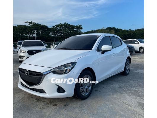 Mazda Demio Carros en venta
