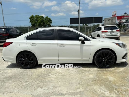 Subaru Legacy Carros en venta