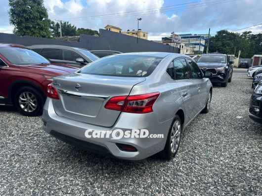 Nissan Sentra Carros en venta