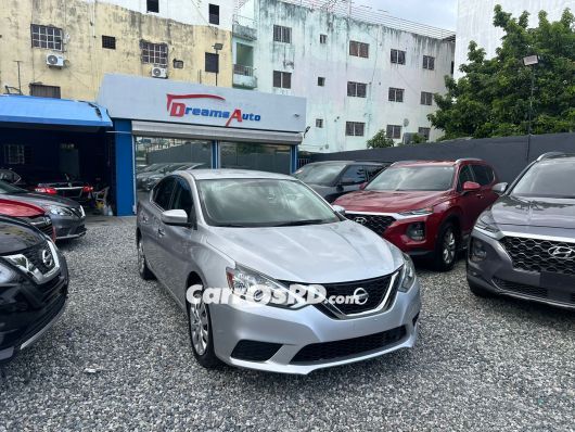 Nissan Sentra Carros en venta