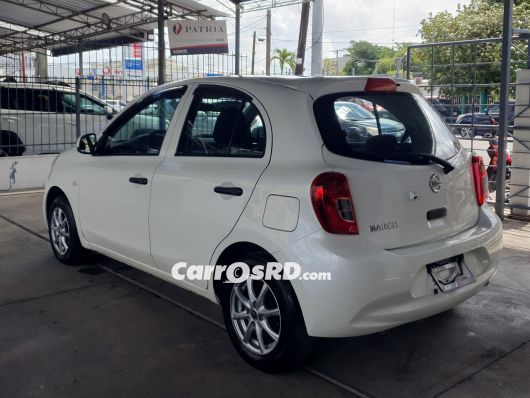 Nissan March Carros en venta