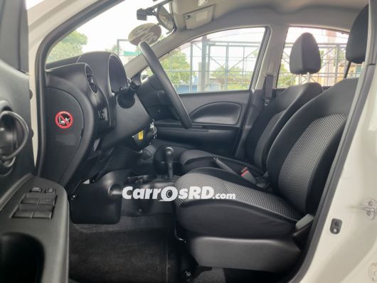 Nissan March Carros en venta