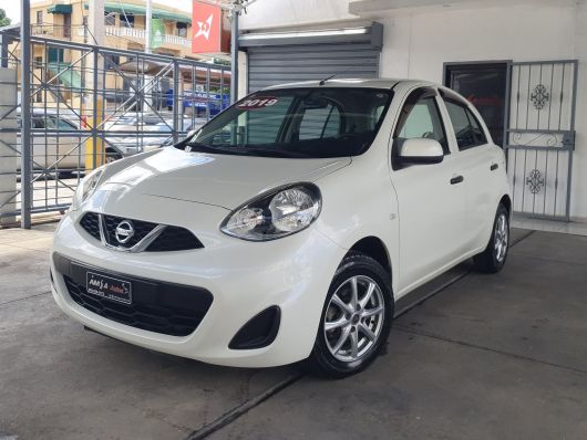 Nissan March Básico en venta