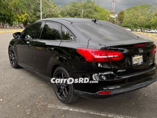 Ford Focus Carros en venta