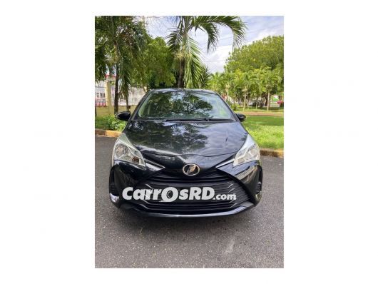 Toyota Vitz Carros en venta