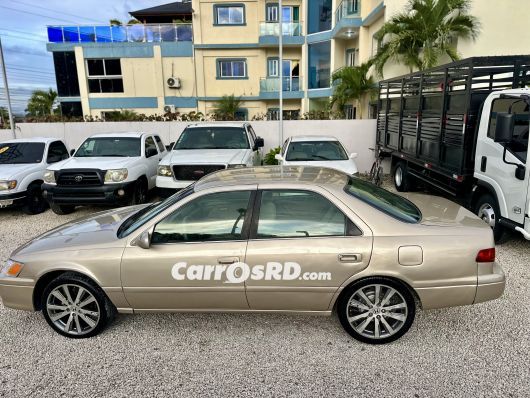 Toyota Camry Carros en venta