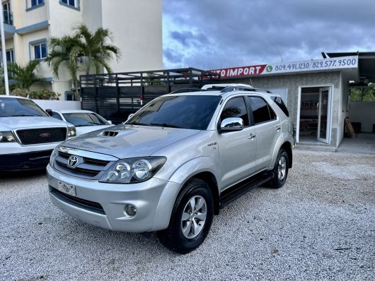 Toyota Fortuner SRV en venta