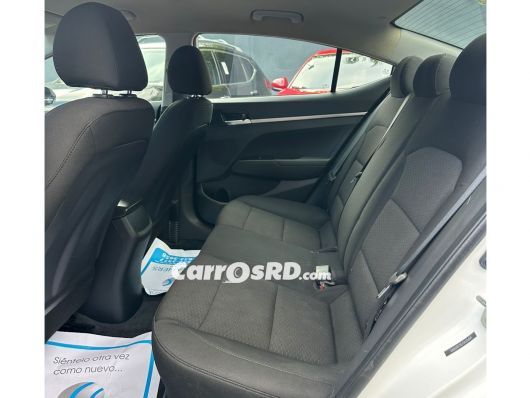 Hyundai Elantra Carros en venta