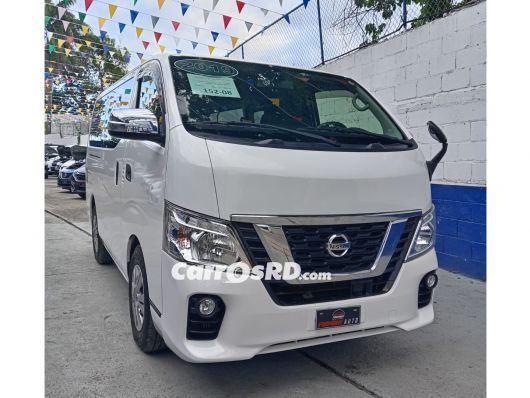 Nissan Caravan Minivan en venta