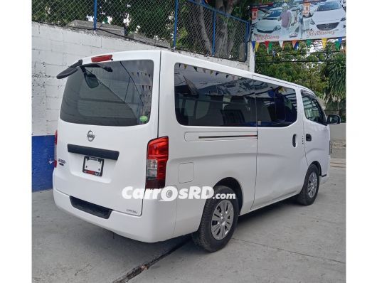 Nissan Caravan Minivan en venta