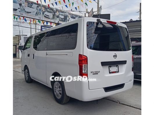 Nissan Caravan Minivan en venta