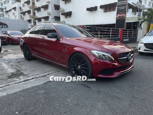 Mercedes-Benz Clase C Carros en venta