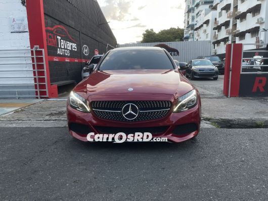 Mercedes-Benz Clase C Carros en venta