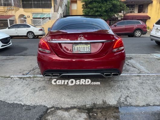 Mercedes-Benz Clase C Carros en venta