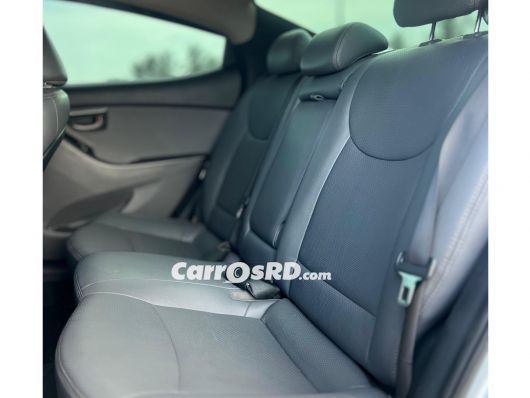 Hyundai Elantra Carros en venta