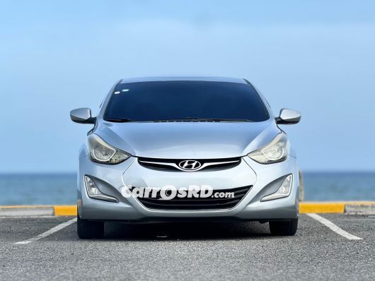 Hyundai Elantra Carros en venta