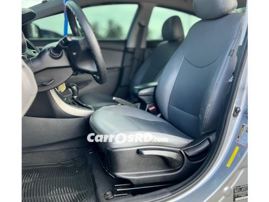 Hyundai Elantra Carros en venta