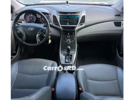 Hyundai Elantra Carros en venta