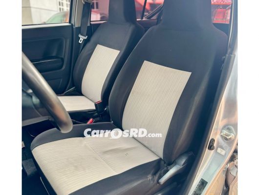 Daihatsu Mira Hatchback en venta