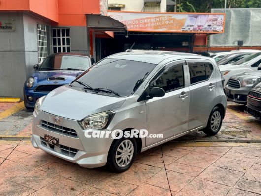 Daihatsu Mira Hatchback en venta