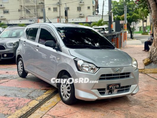 Daihatsu Mira Hatchback en venta