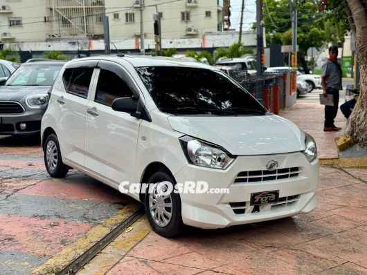 Daihatsu Mira Hatchback en venta