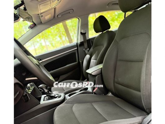 Hyundai Elantra Carros en venta