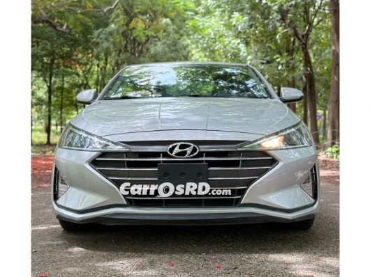Hyundai Elantra Carros en venta
