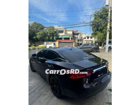 Nissan Maxima Carros en venta