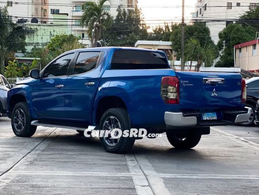 Mitsubishi L200 Camioneta en venta