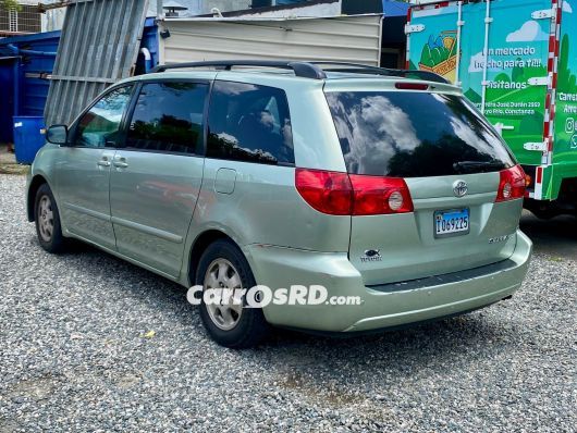 Toyota Sienna Hatchback en venta