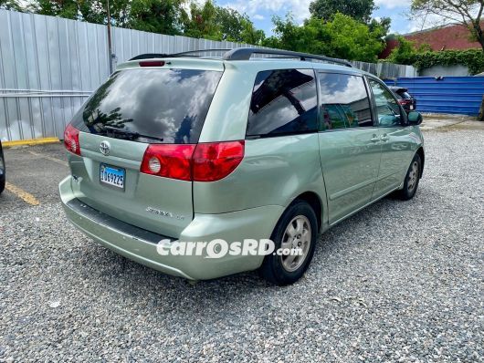 Toyota Sienna Hatchback en venta