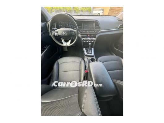 Hyundai Elantra Carros en venta