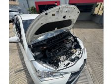 Toyota Vitz Básico