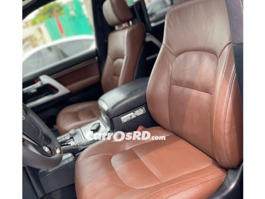 Toyota Land Cruiser Jeepeta en venta