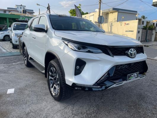 Toyota Fortuner SRV en venta