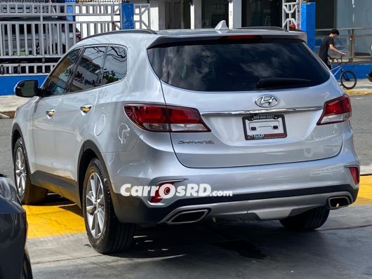 Hyundai Grand Santa Fe Jeep en venta