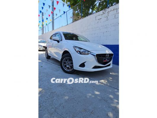Mazda Demio Carros en venta