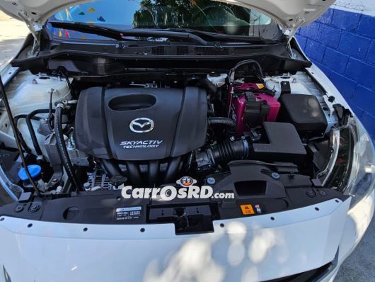 Mazda Demio Carros en venta