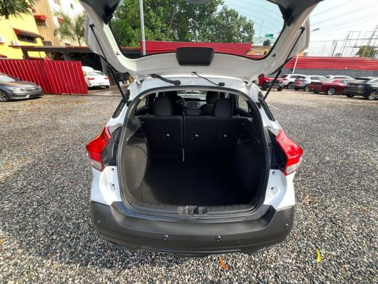 Nissan Kicks S