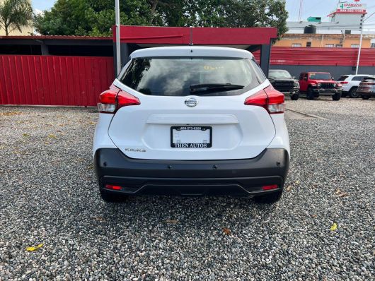 Nissan Kicks S