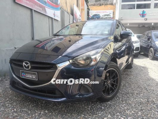 Mazda Demio Carros en venta