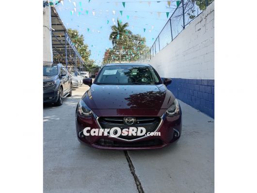 Mazda Demio Carros en venta